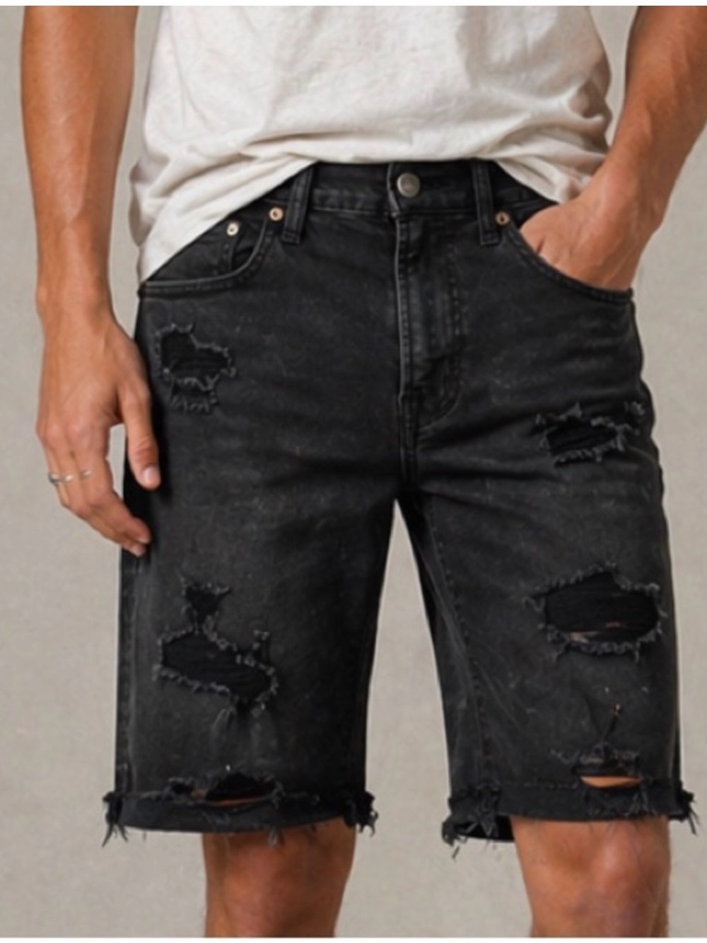 Men’s American Eagle Next Level Air Flex Black Distressed Denim Shorts 36